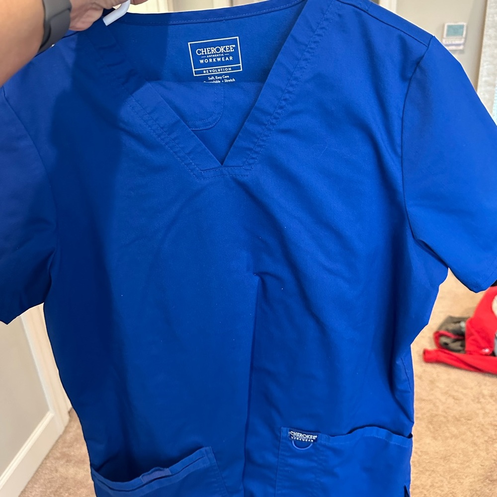Scrub set